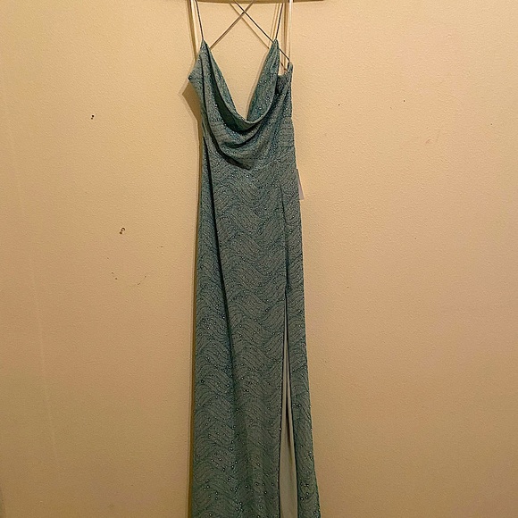 Size M Blue Prom/Formal Dress - Picture 1 of 6